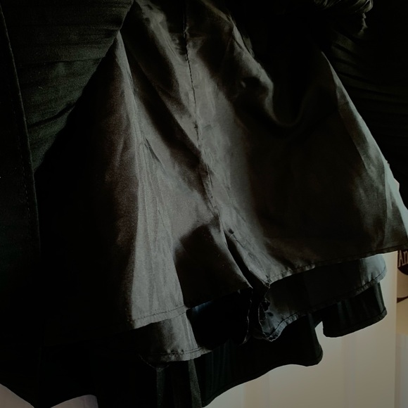 SOLD ** Zara Pleated Skirt/Skort - Picture 5 of 5